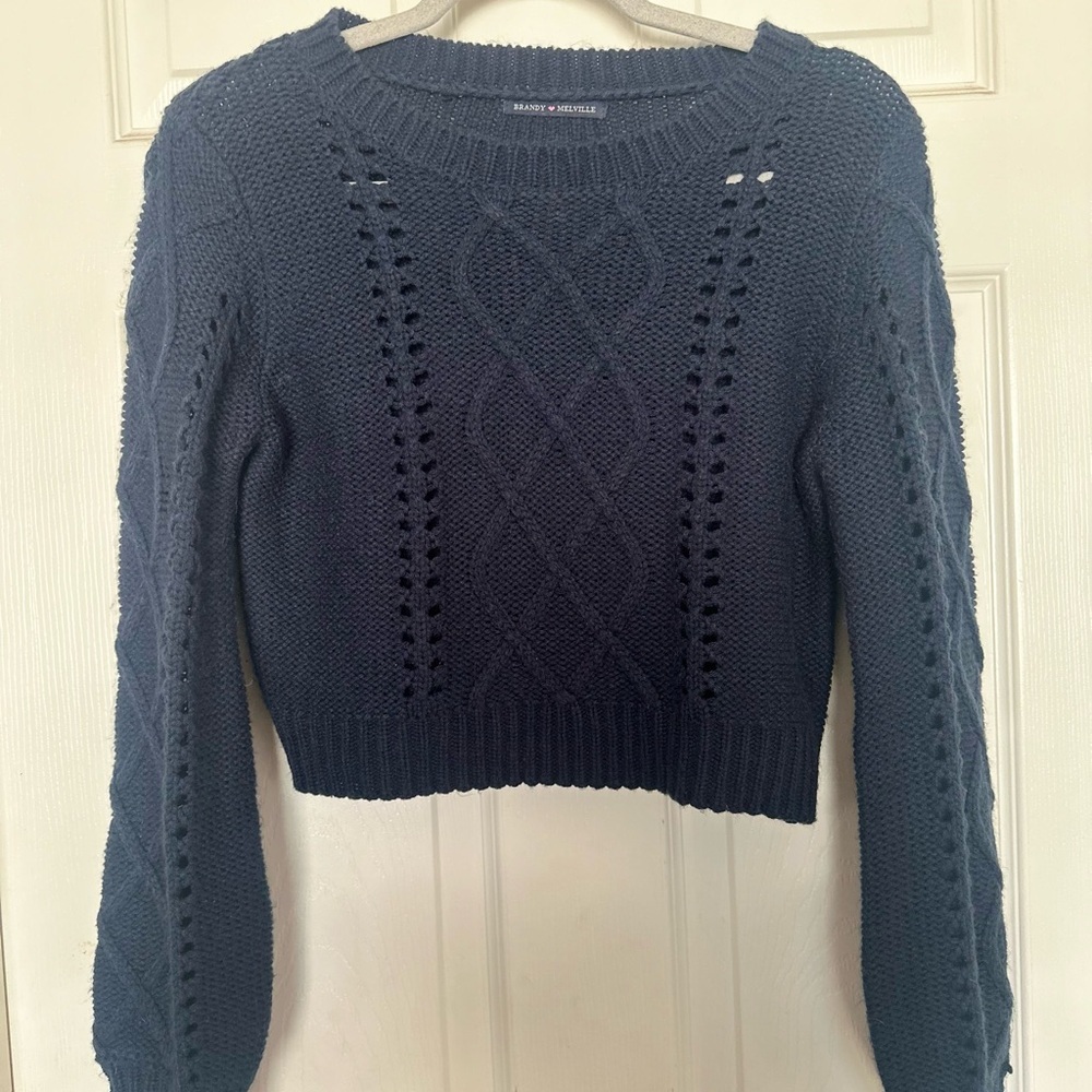 Brandy Melville Crop Sweater ||NWOT